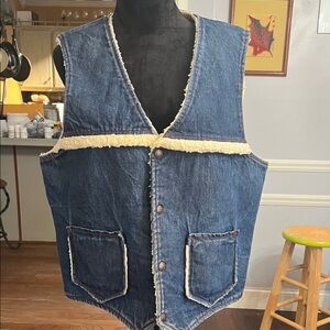Vintage Men's Denim Vest with Shearling Lining